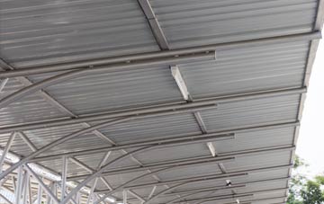 installing Altnamackan metal roofing